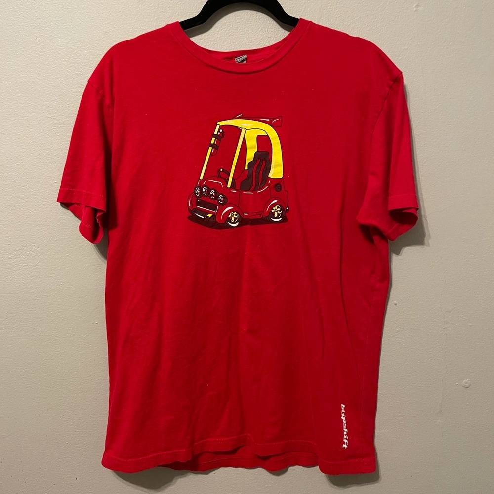 Graphic tee